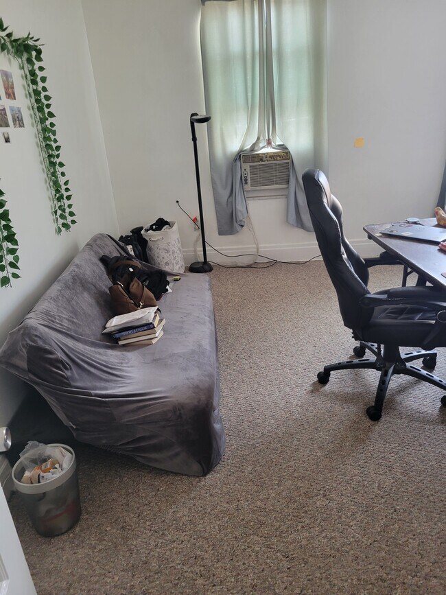 bedroom2view1