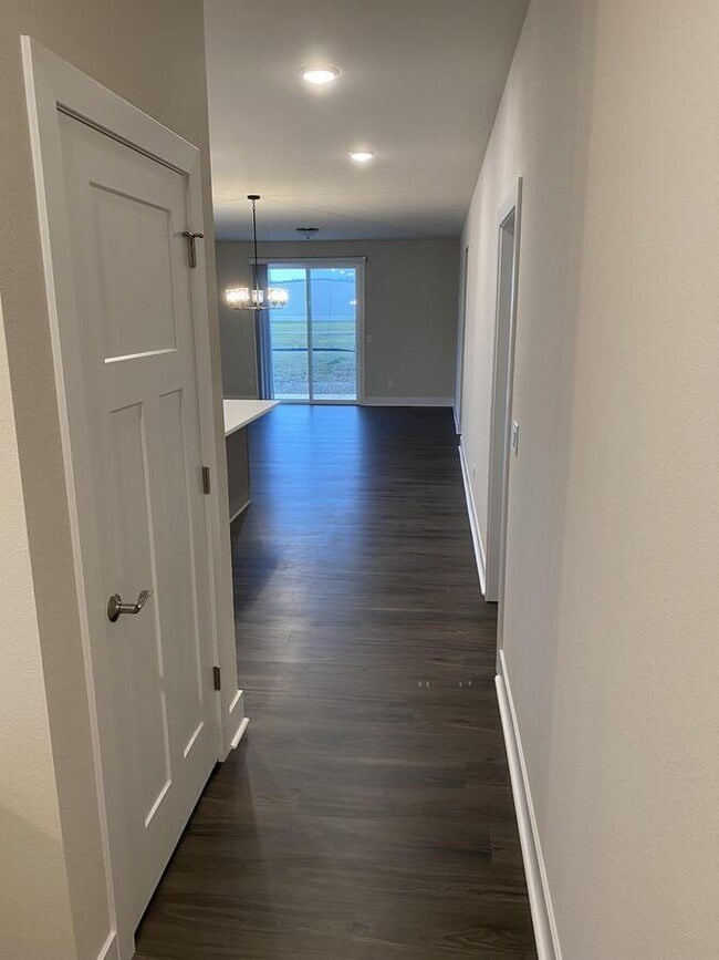 Photo - W218N16046 Tiger Lily Dr