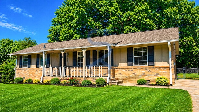 Building Photo - 120 Dixboro Dr