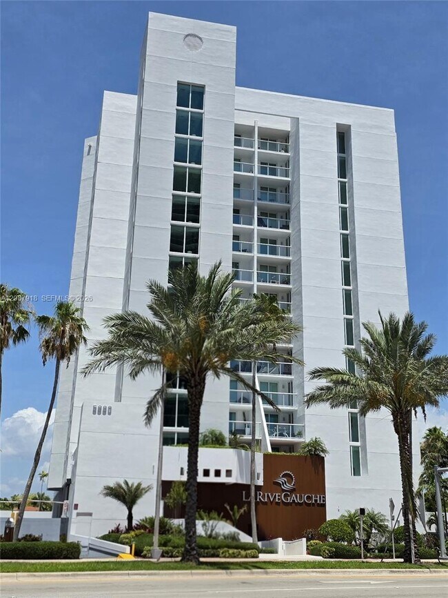 Building Photo - 5880 Collins Ave Unit 302