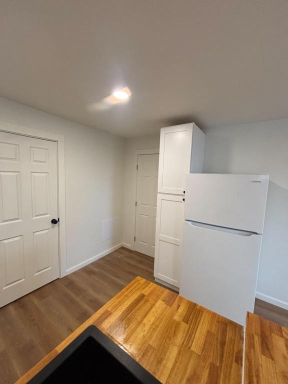 Photo - 1396 Cranfield Rd