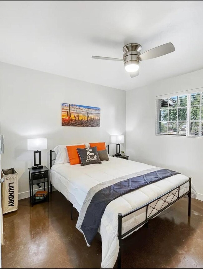 Photo - 6558 E 2nd St