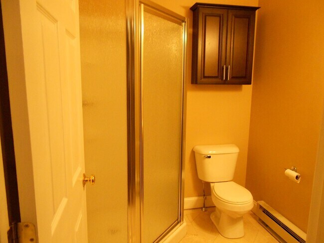 Photo - 98 Knight St Unit #1