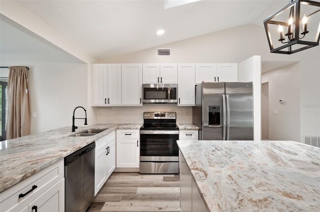 Photo - 7910 Knox Loop