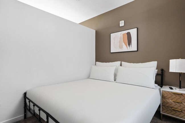 Photo - 421 N Pennsylvania St Unit ID1312594P