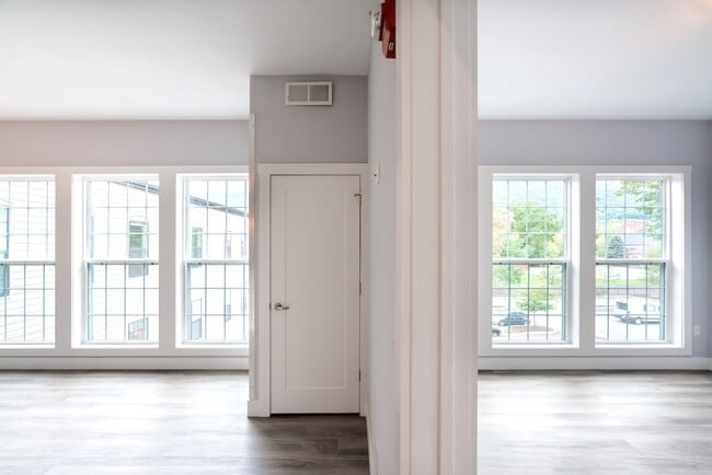 Beacon Falls - Lofts at 50 Leonard