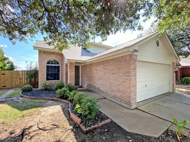 Building Photo - 1400 Thibodeaux Dr Rental