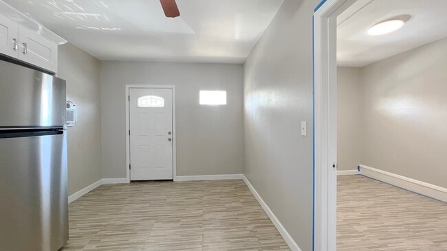1218 La Mesa Ave