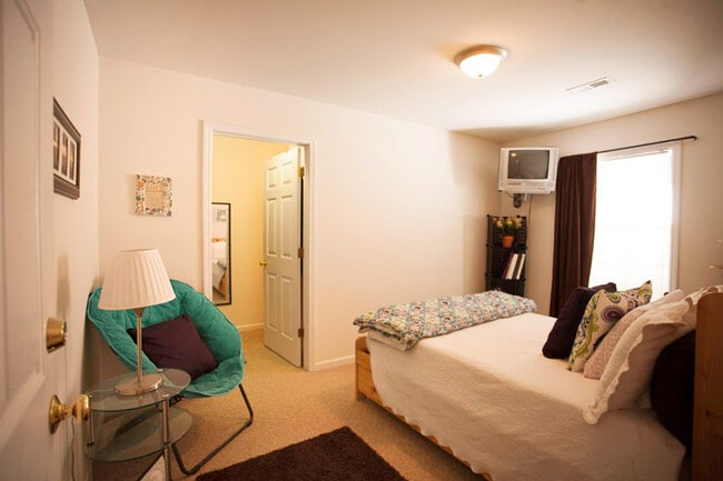 Bedroom in 2-Bed