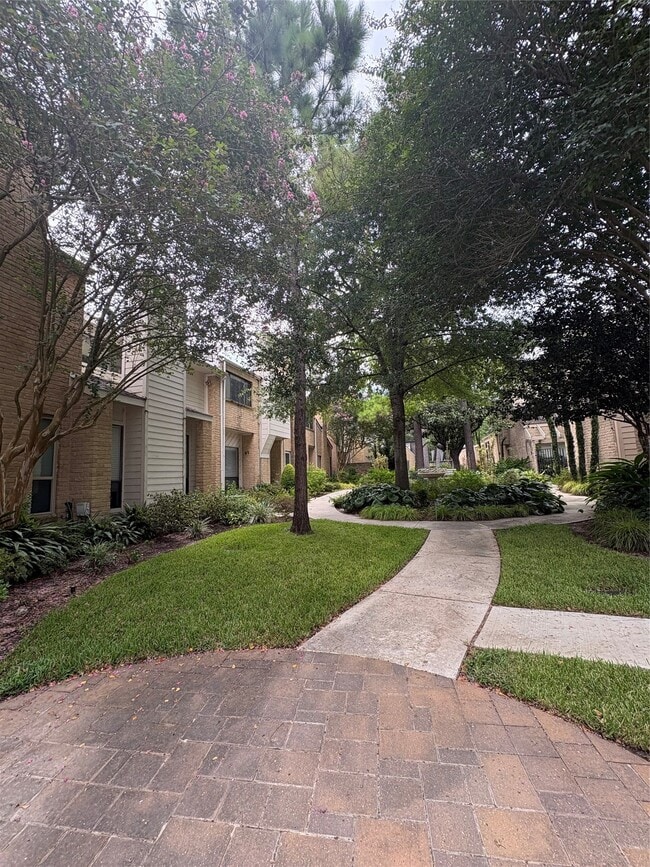 Photo - 12625 Memorial Dr Unidad 91