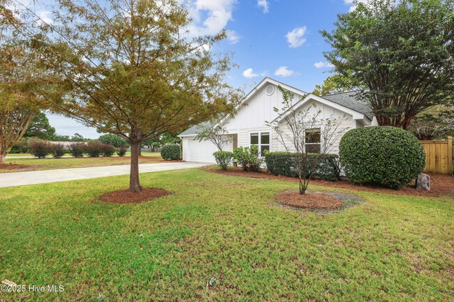Photo - 303 Hixon Pl