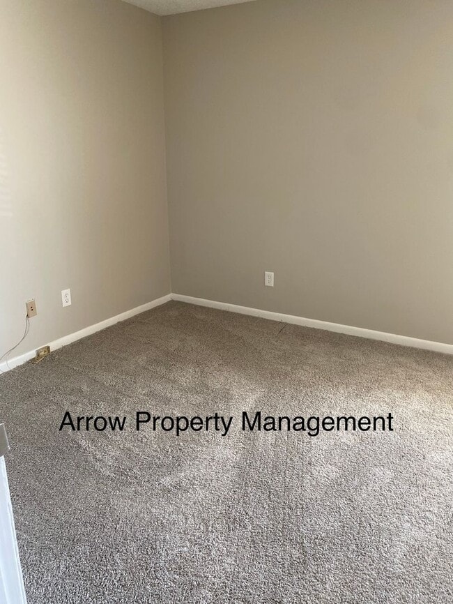 Photo - 3 bedroom, 1.5 Bathroom Townhome in Nashville
