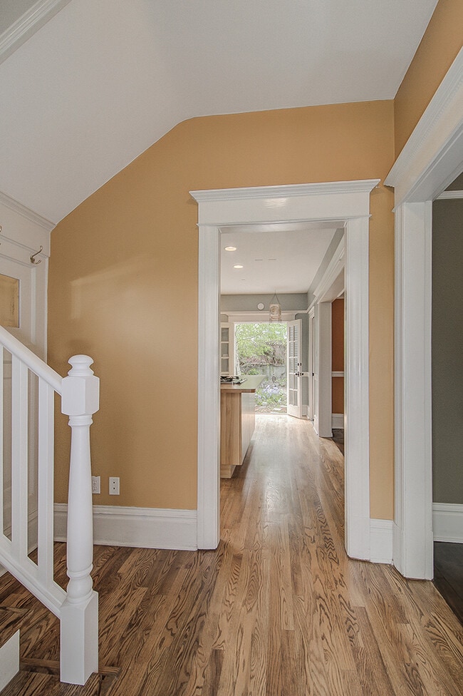 Photo - Great Queen Anne house located on the top of the hill 3bd 1.5 bath