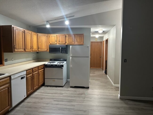 330 E Columbia Ave Unit 2