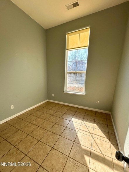 Photo - 1783 Back Country Rd