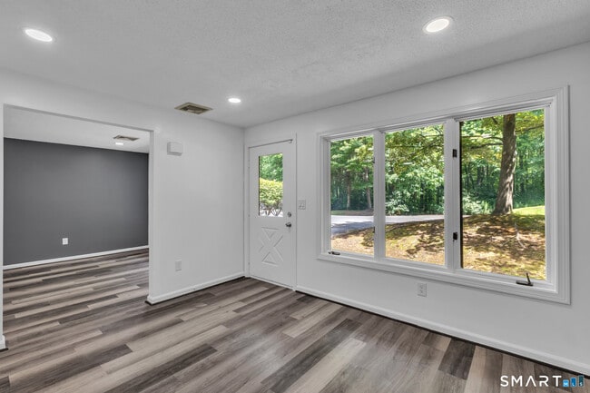 Photo - 15 Cardinal Dr Unit 15