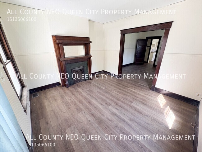 Photo - 124 Wroe Ave