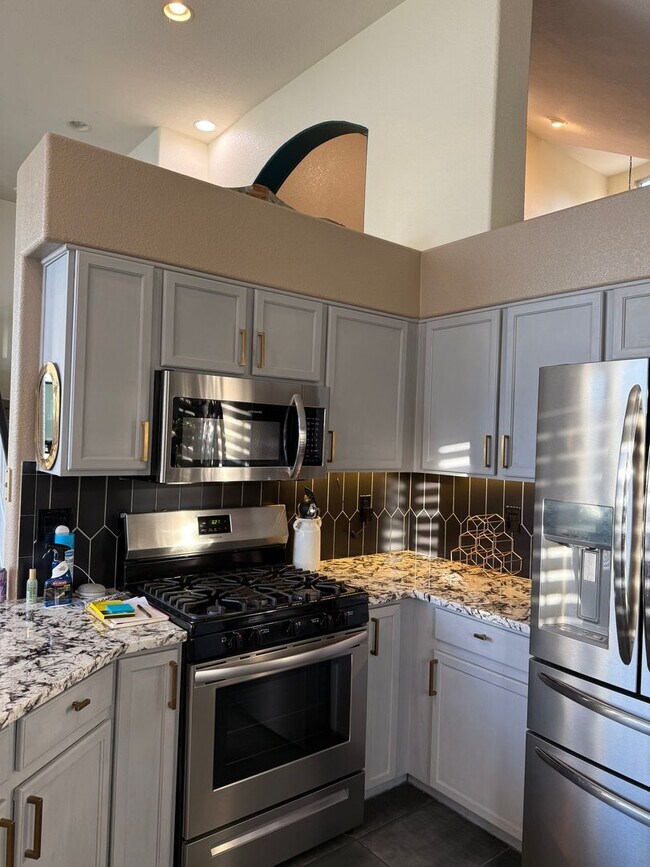 Photo - Beautiful Furnished 3 Bedroom/2.5 Bathroom Single Family Home with Flexible Lease terms.