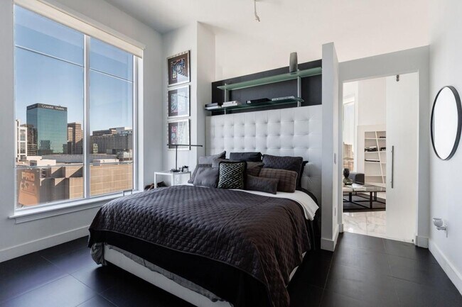 Photo - 285 Centennial Olympic Park Dr NW Unidad PH2-7