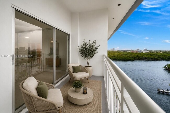 Photo - 400 Kings Point Dr Unidad 1628