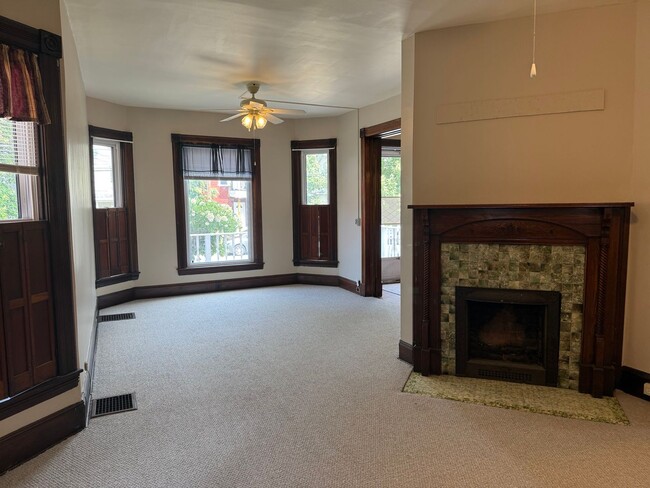 Photo - 357 W 5th St