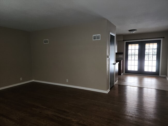 Photo - 1702 Clark Ave