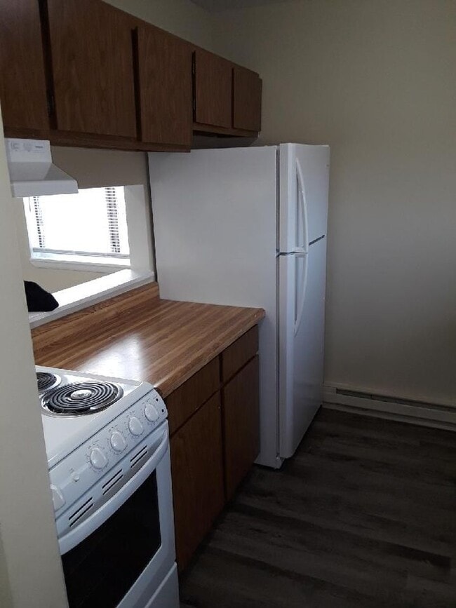 Photo - Rolling Meadows (Rolling Meadows Apartments LLC)