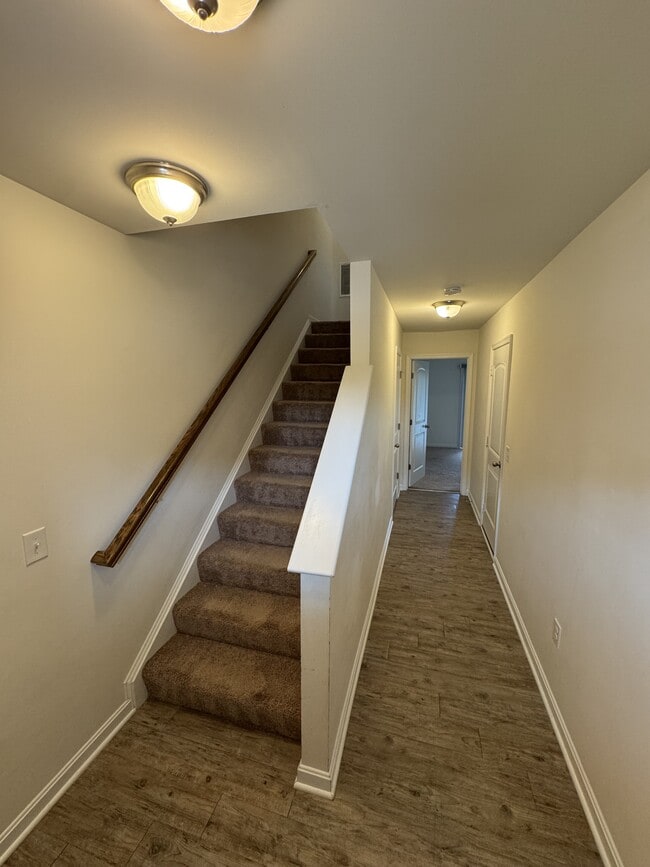 Photo - 172 Drexel Ct