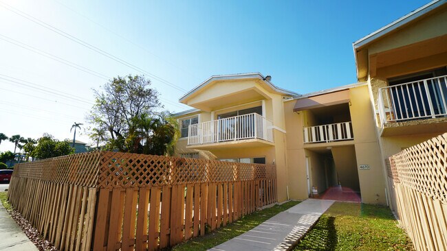 Photo - 4670 NW 79th Ave Unit 2F