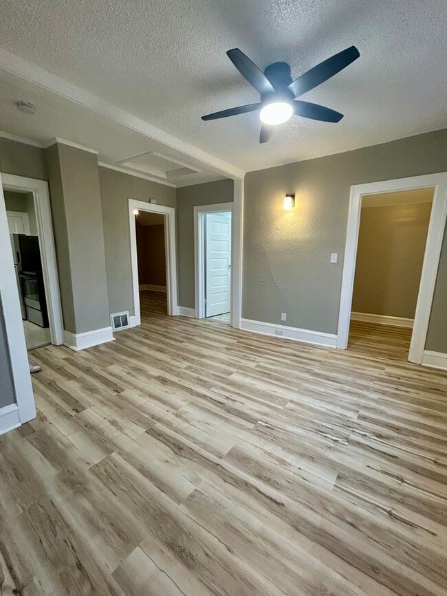 Photo - 906 North 6th Ave E Unit #2 (Upper)