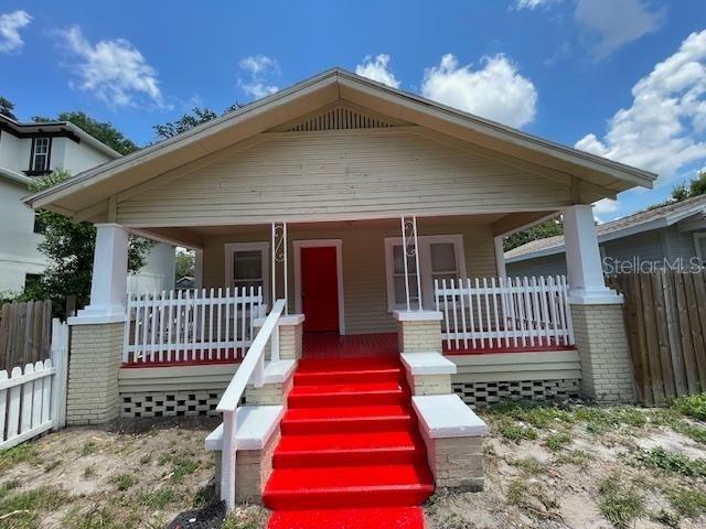 Photo - 221 W Emily St