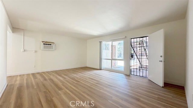 Building Photo - 640 Ward St Unit 2