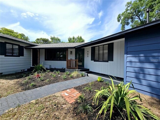 Photo - 905 W 11th Ave