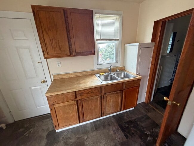 454 N 28th St Unit 454B