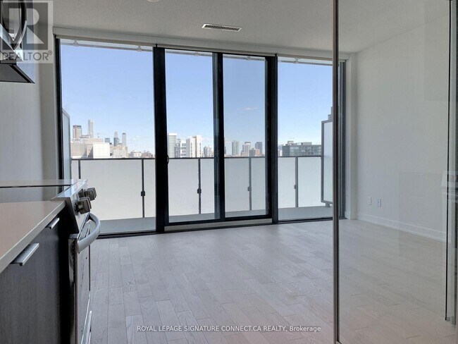 Photo - 25 Richmond St E Unit 2413
