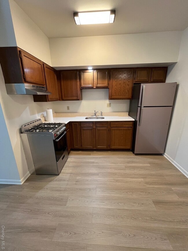 Building Photo - 1 N Rockland Ave Unit 2 S Rental
