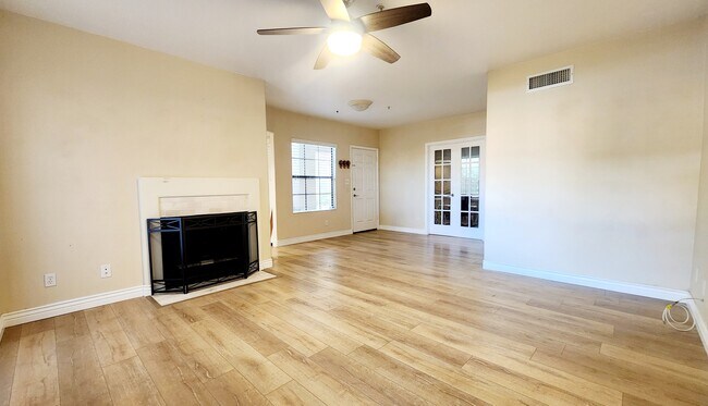 Great room - 6885 E Cochise Rd Unit #119