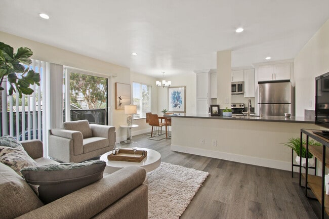 View Of Living Room - 6th and Raymond Apartments