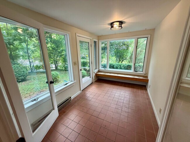 Photo - 325 Highland Rd