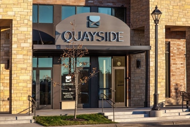 Quayside Wayzata - Quayside Wayzata Apartments