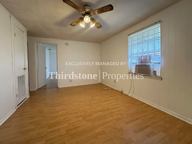 Photo - 3317 Jones St