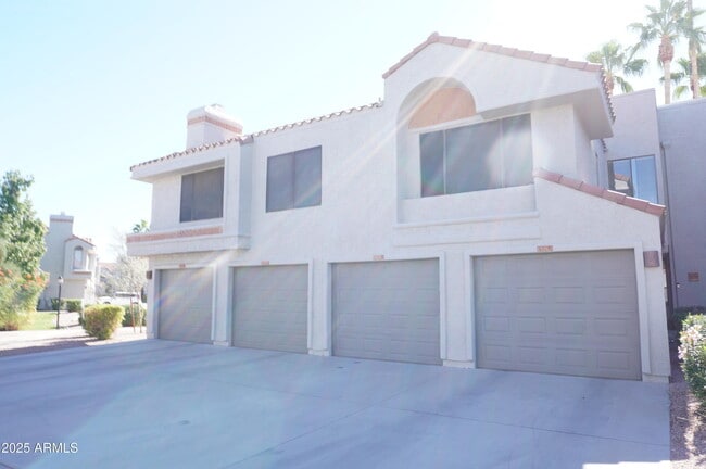 Building Photo - 10115 E Mountain View Rd Unit 1077