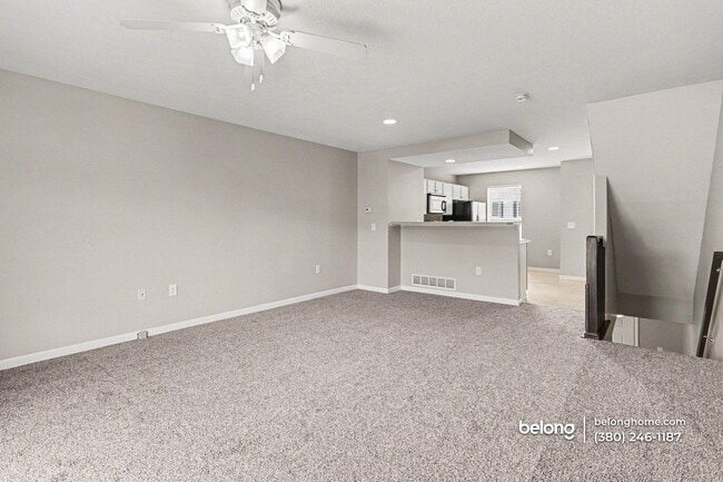 Photo - 5592 Middle Falls St