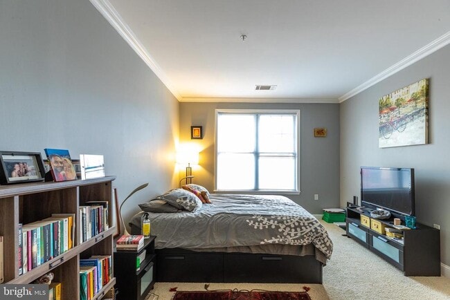 Photo - 200 W Elm St Unidad 1211