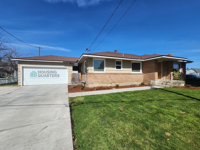 Photo - Beautiful single family home just minutes from Argonne and Upriver Drive!
