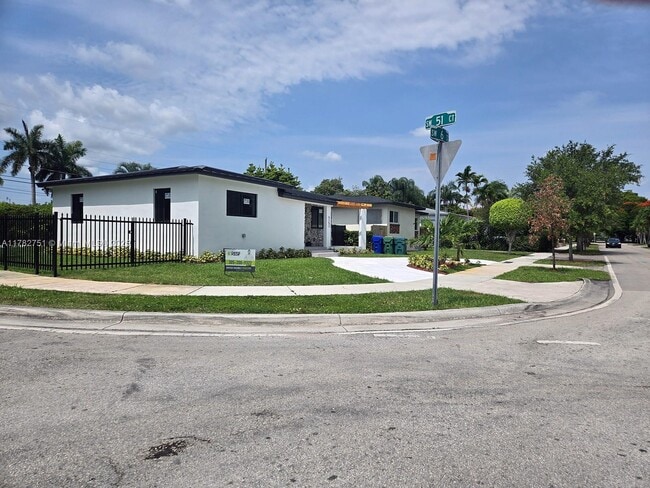 Photo - 5152 SW 6th St Apartment Unit 1
