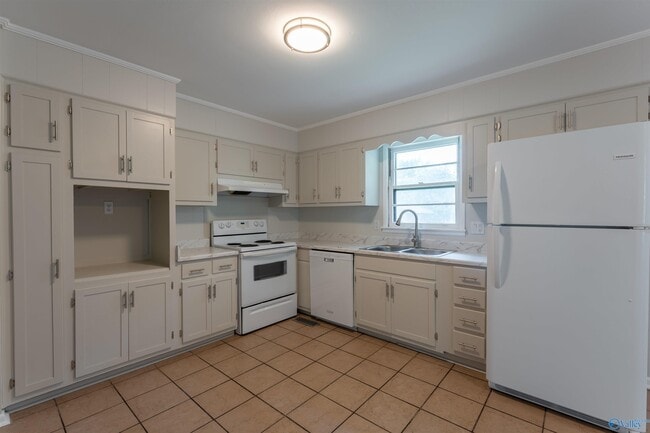 Photo - 1018 5th Ave SW