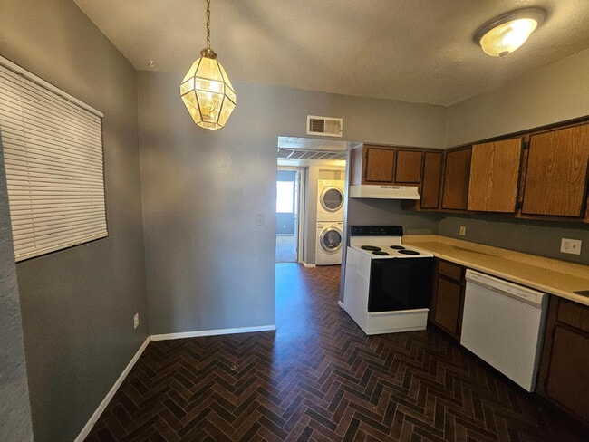 Photo - 2801 E Monte Cristo Ave Unidad Apt 201