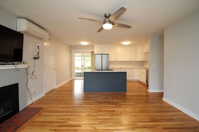 Photo - 9655 N Edison St