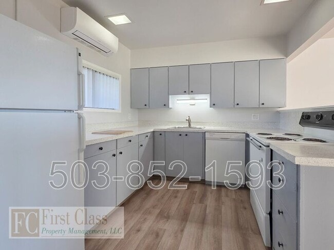 Photo - 8500 SW Canyon Dr Unidad 9